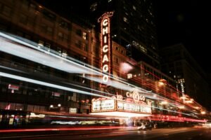 Read more about the article Best Food Spots in Chicago You Must Try