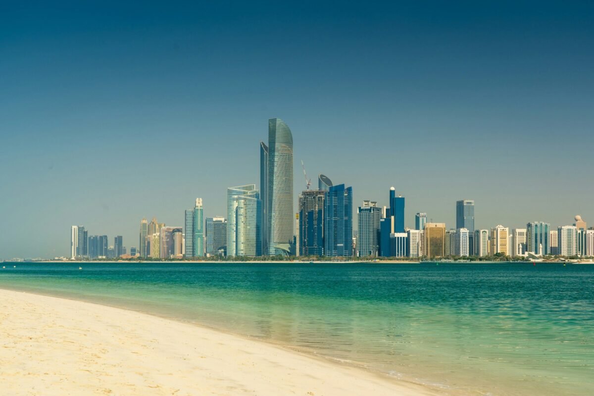 You are currently viewing Top Attractions in Abu Dhabi You Can’t Miss
